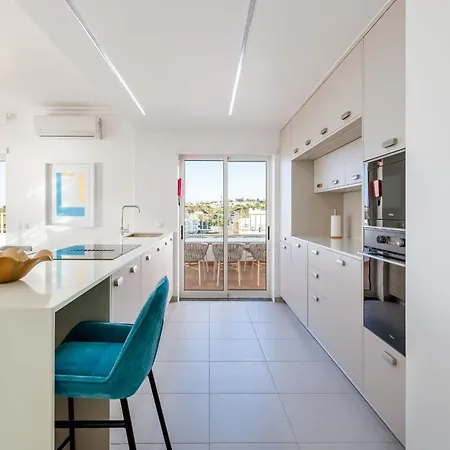 Ocean View 2 Bdr Flat With Balcony By Lovelystay Apartment *