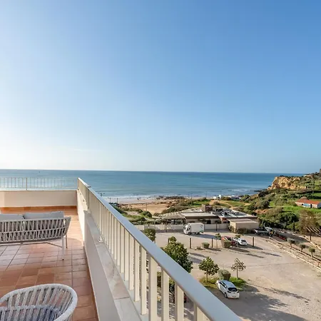 Ocean View 2 Bdr Flat With Balcony By Lovelystay Armacao de Pera