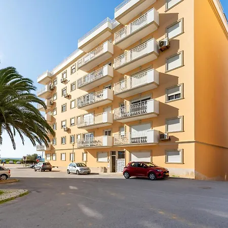 Ocean View 2 Bdr Flat With Balcony By Lovelystay شقة