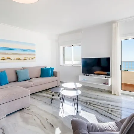 Apartment Ocean View 2 Bdr Flat With Balcony By Lovelystay