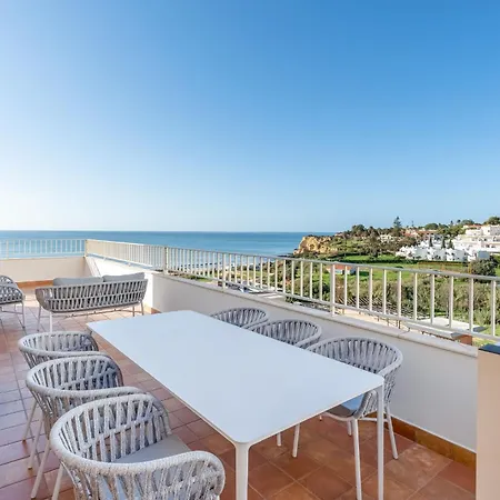 Ocean View 2 Bdr Flat With Balcony By Lovelystay Armacao de Pera