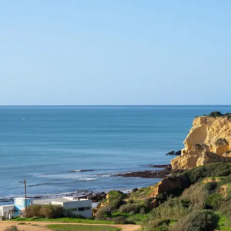 Ocean View 2 Bdr Flat With Balcony By Lovelystay *