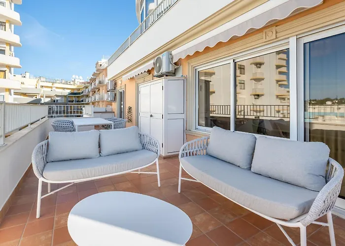 Ocean View 2 Bdr Flat With Balcony By Lovelystay Armação de Pêra