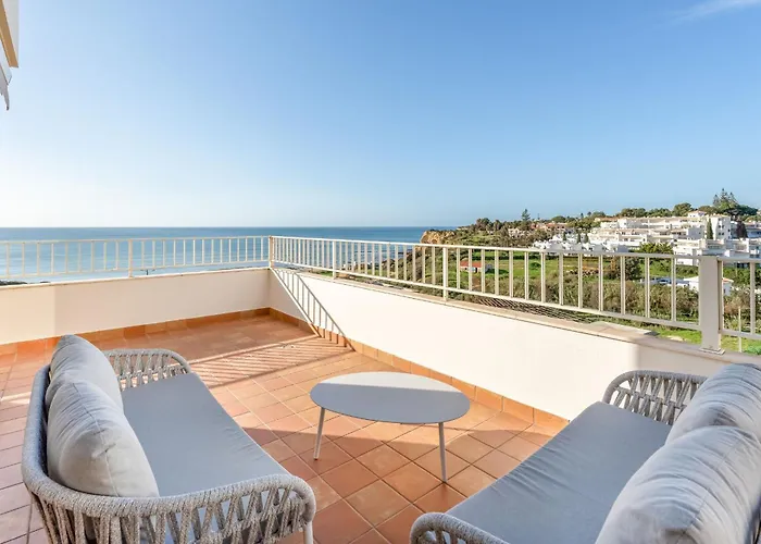 Apartament Ocean View 2 Bdr Flat With Balcony By Lovelystay *